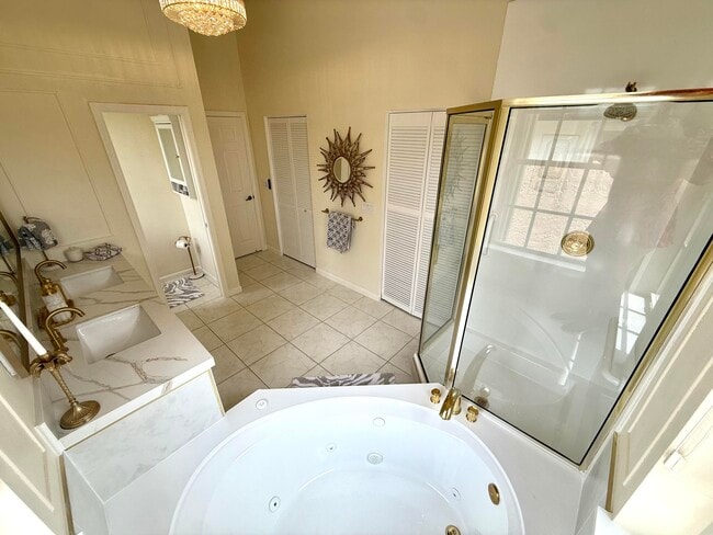Building Photo - 9392 Cascade Ct