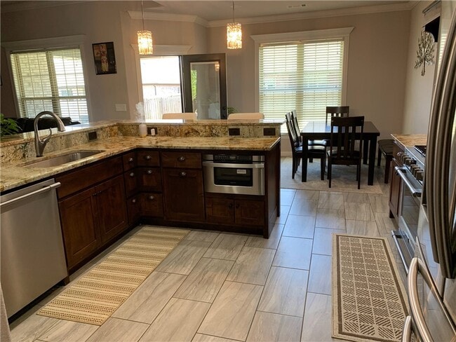 Building Photo - 3203 SW Joshua Ave