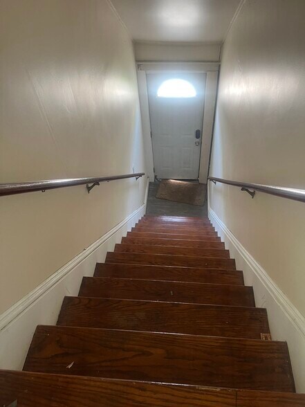 Stairs - 163 Bridge Ave