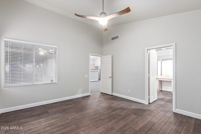 Building Photo - 1004 W Beverly Ln