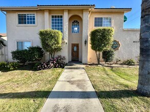 Building Photo - 3 Bedroom 2-1/2 Bathroom North Grover Beach Home with a View
