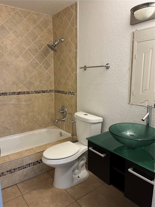 Building Photo - 10630 SW 157th Ct