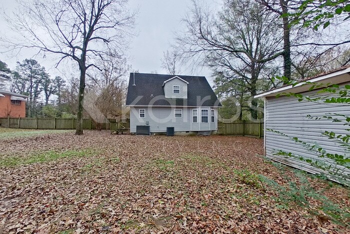 Building Photo - 516 22nd Ln NE