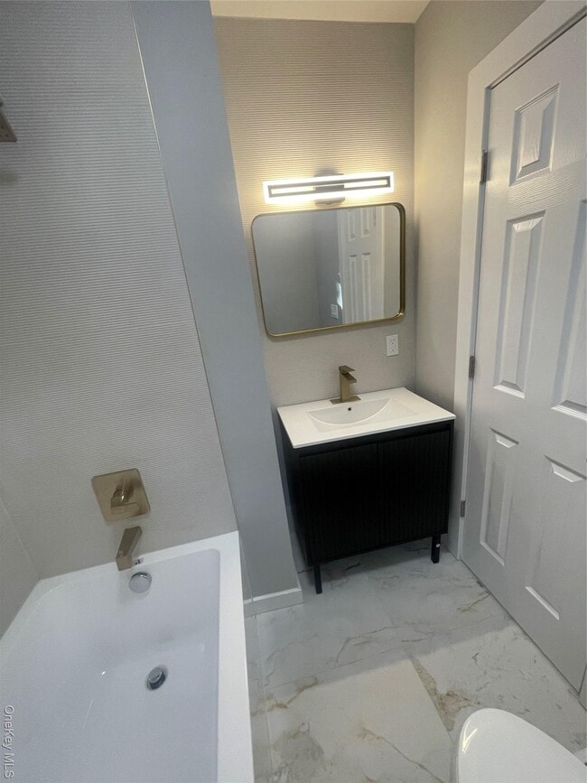 Building Photo - 33 Mailler Ave