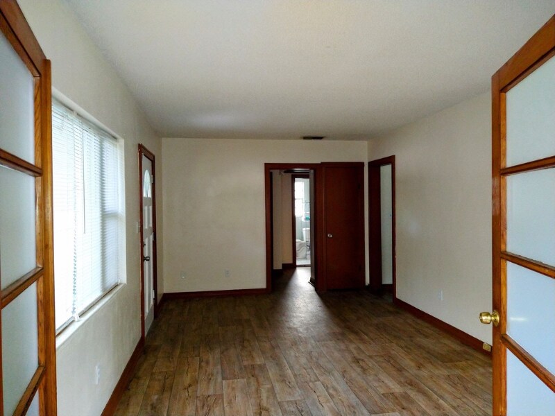 Building Photo - 3300 St Johns Ave