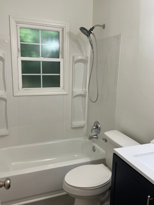 Building Photo - 1826 Taylor Ave