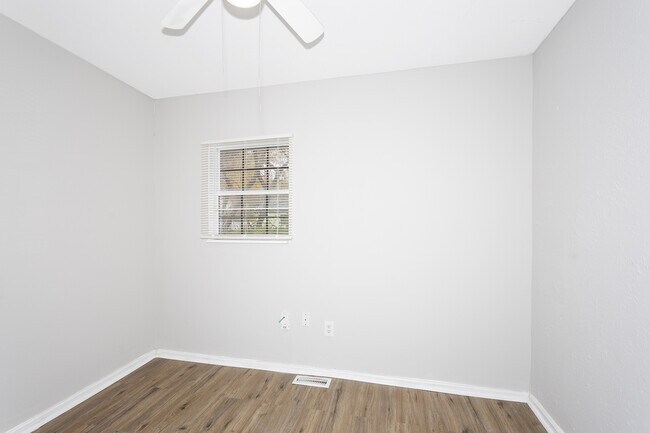 Building Photo - 3423 Garner Ave