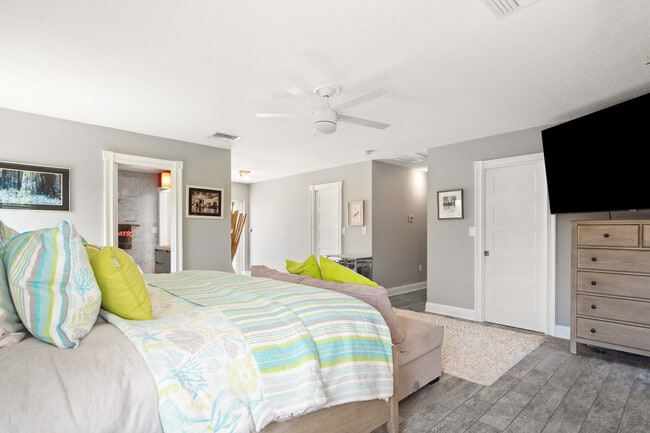 Building Photo - 4056 38th Way S