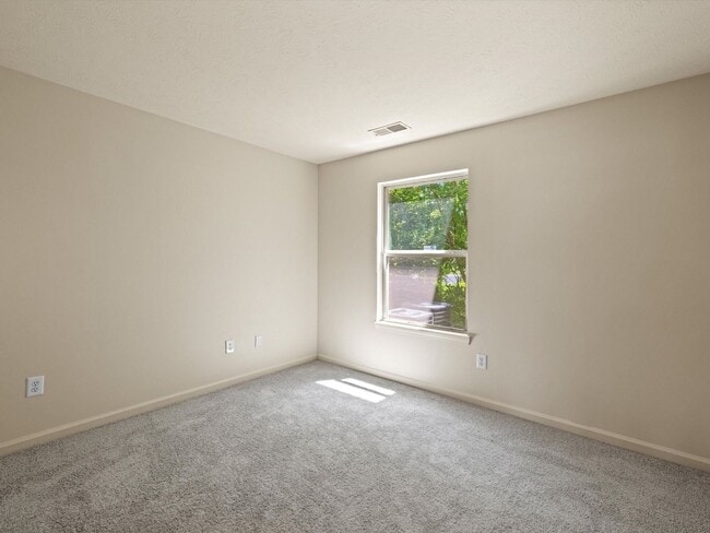 Building Photo - 3 Bedroom Limited Supply******Minutes from Wabash College******Convenient Access to 32