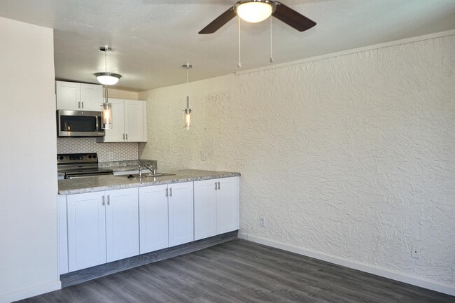 Building Photo - 4635 N 27th Ave