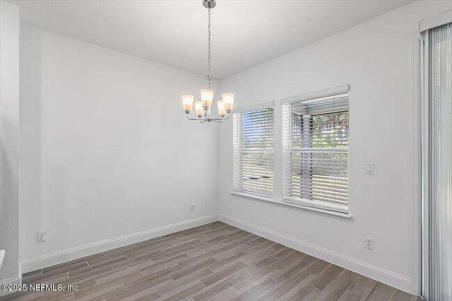 Building Photo - 21 Pine Candle Way