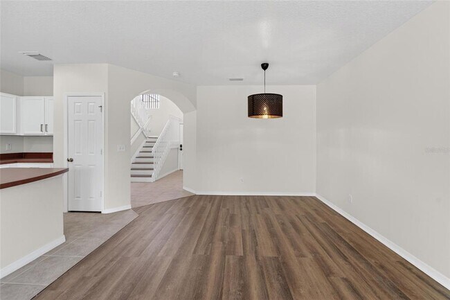 Building Photo - 30132 Mossbank Dr