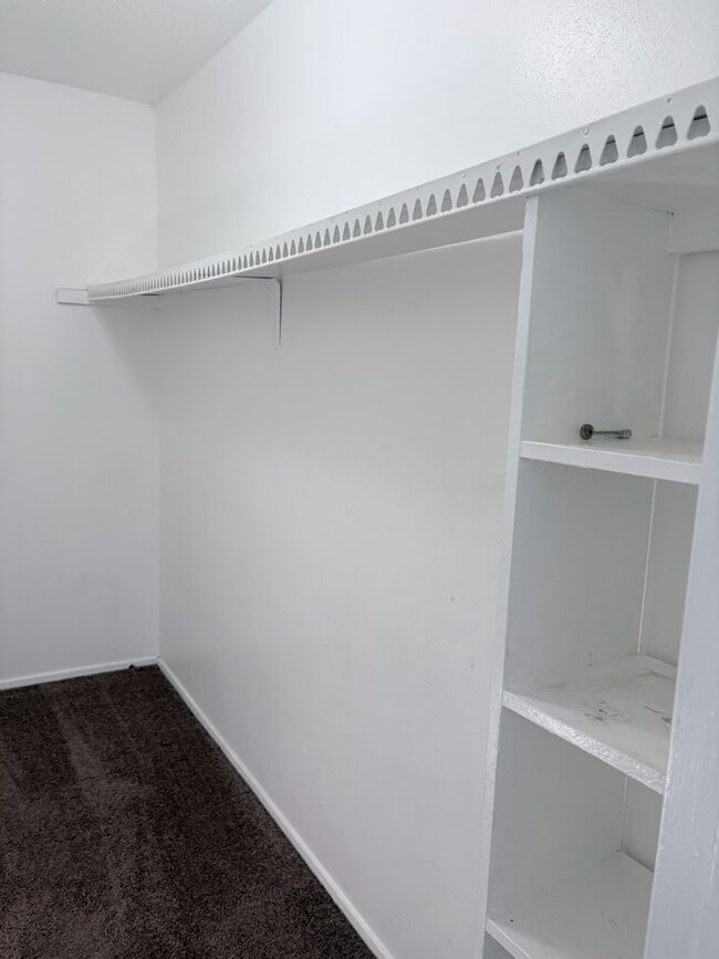 Building Photo - 6200 W Tidwell Rd