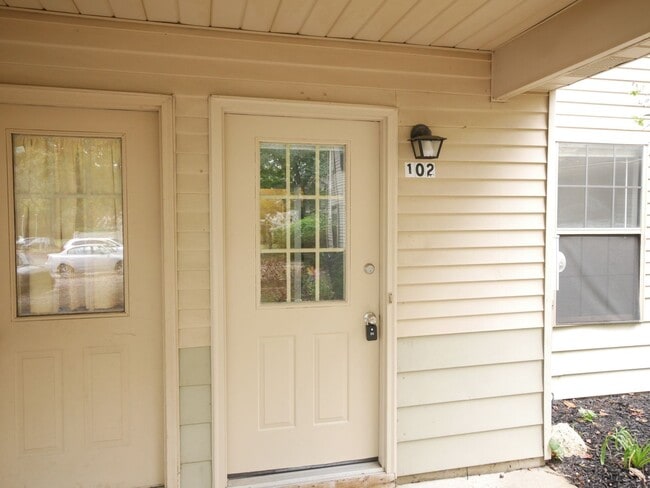 Building Photo - 60 Acres Reserve Condominium - 2 BR 1 BA W...