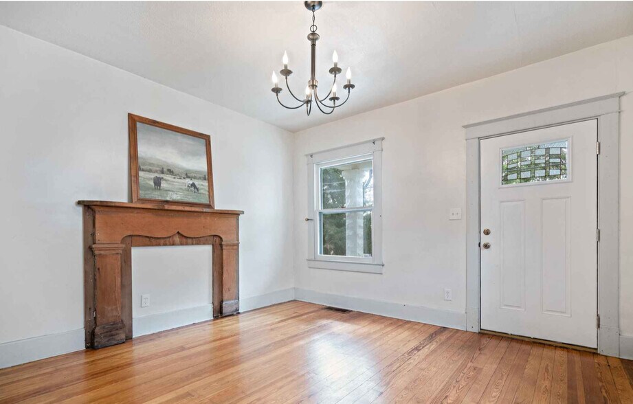 Building Photo - 127 N Charlton St