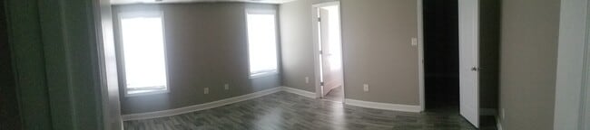 Building Photo - 3706 Pioneer Dr