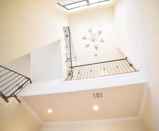 Primary Photo - 7539 Highmeadow Dr