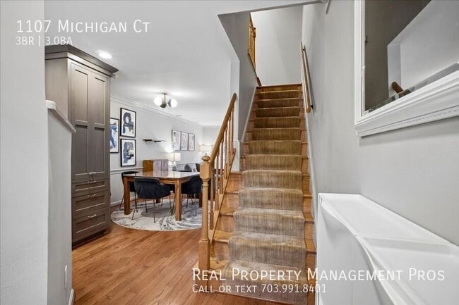 Building Photo - 1107 Michigan Ct