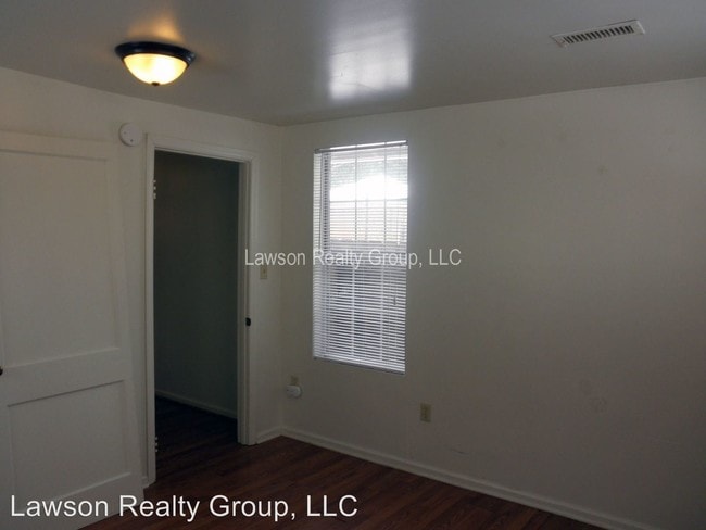 Building Photo - 2214 Westover Ave SW