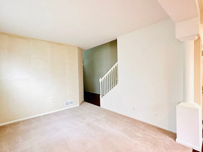 Building Photo - 16207 S St