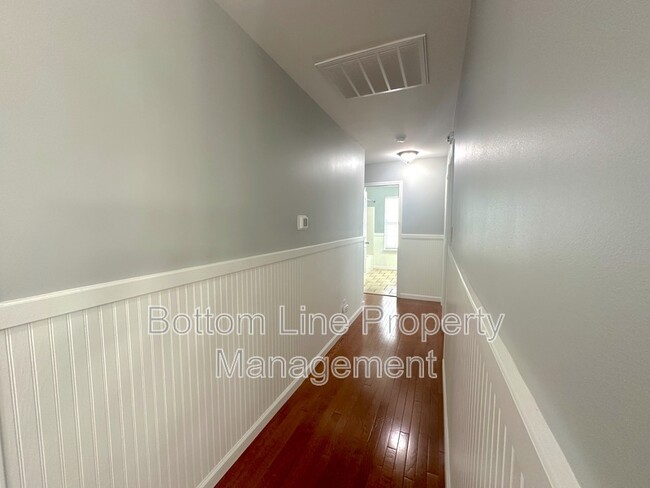 Building Photo - 4845 Chesney St NW