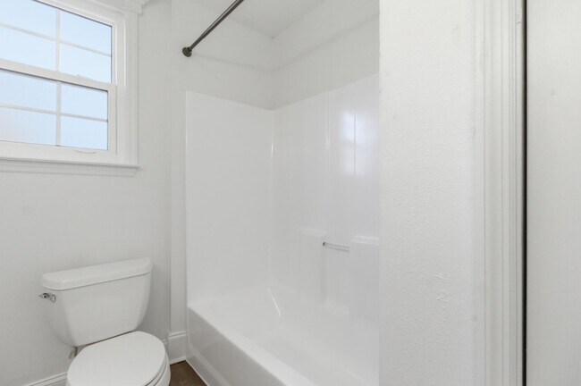 Building Photo - 17 Timberwood Ct