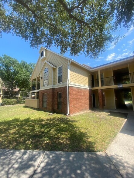 Building Photo - 8724 Mallard Reserve Dr