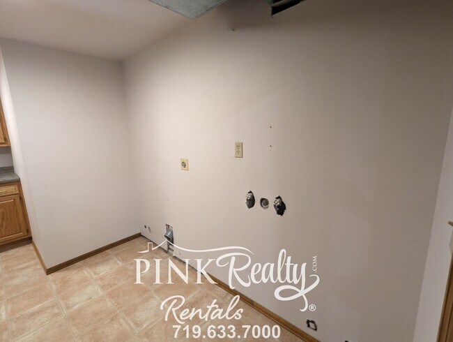 Building Photo - 19935 Hamal Dr