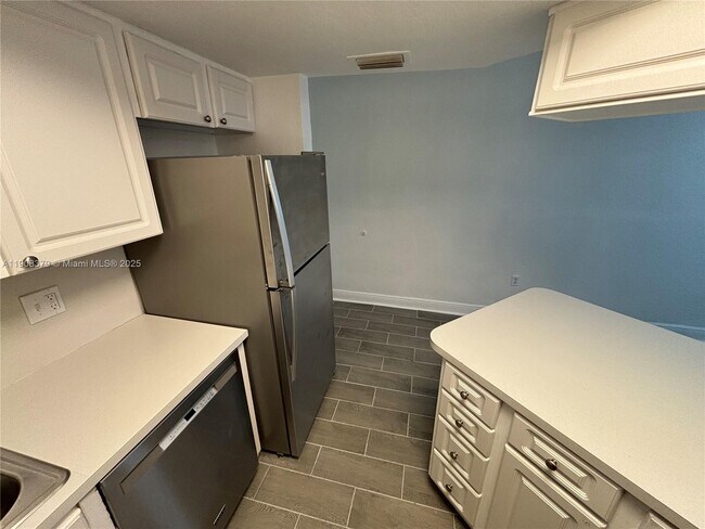 Building Photo - 8245 Lake Dr