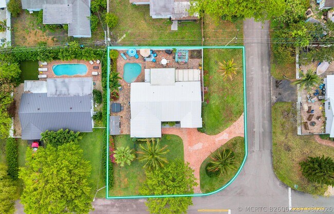 Building Photo - 661 Eagle Cir
