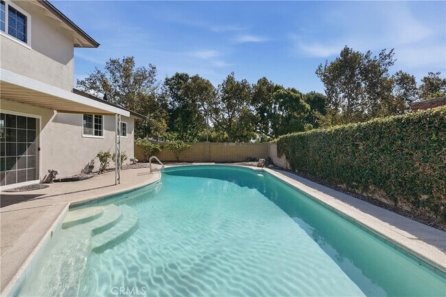Building Photo - 6912 Tahiti Dr