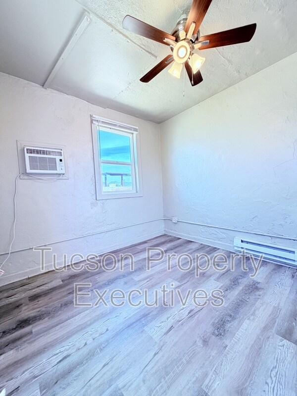 Building Photo - 234 E 32nd St