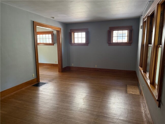 Building Photo - 23 Highland Ave