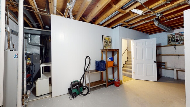 Building Photo - 1913 Barnhill Dr