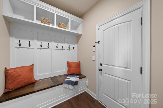 Building Photo - 1190 Arges River Dr
