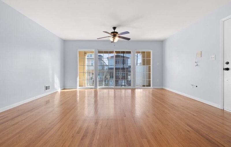 Building Photo - 25 Christine St