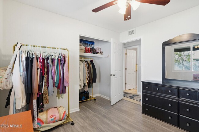 Building Photo - 1504 W Marlboro Dr