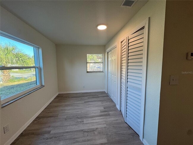 Building Photo - 7224 Valiant Ct