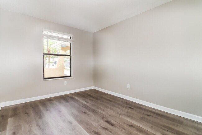 Building Photo - 12219 Hidden Brook Dr