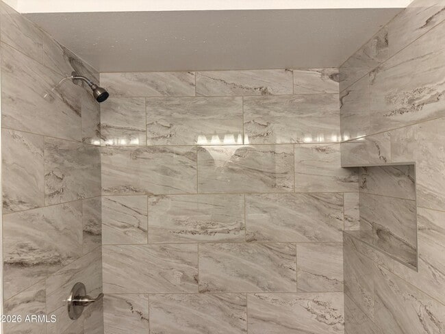 Building Photo - 503 E Loyola Dr