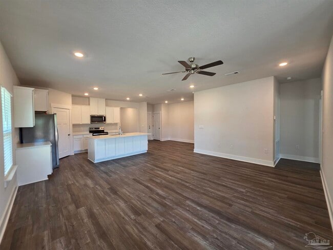 Building Photo - 5839 Sargassum Ln