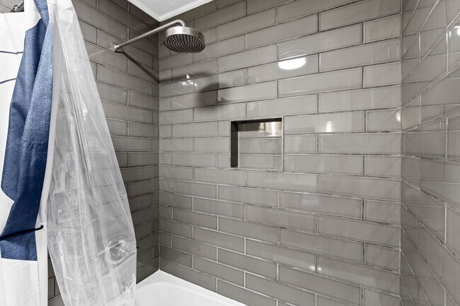 Building Photo - Fully Furnished 3-Bedroom, 1-Bath Modern Bungalow