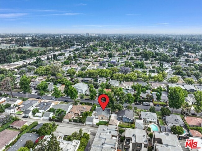 Building Photo - 13964 La Maida St