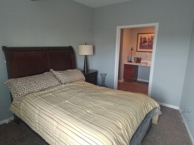 Building Photo - 101 Spring Meadow Path