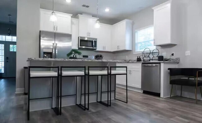 Building Photo - 929 Beaver Creek Way