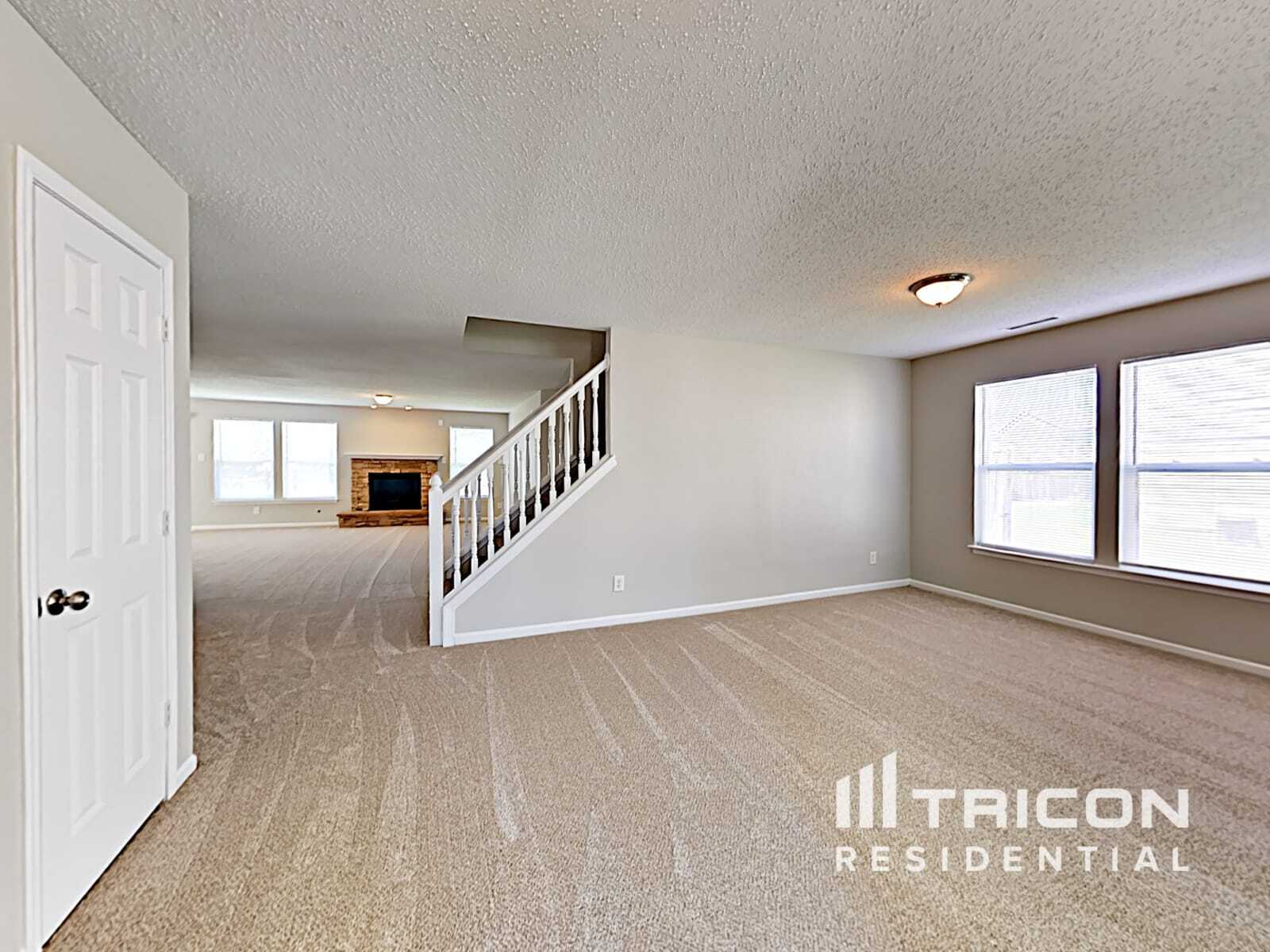 Building Photo - 6880 W Littleton Dr