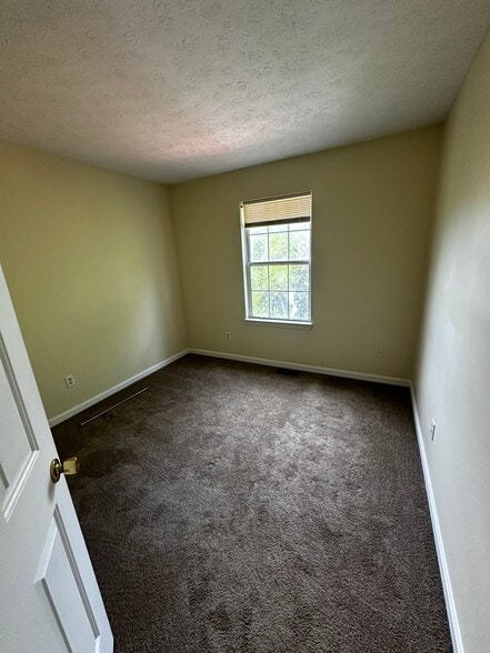 Building Photo - 1227 Athens Ct