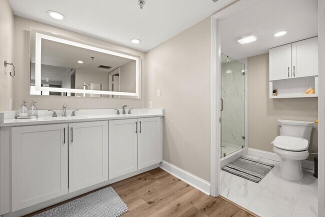 Building Photo - 3301 Bayshore Blvd