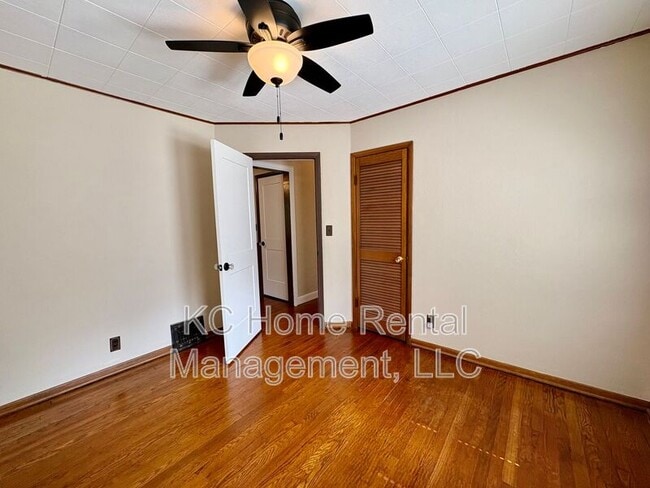 Building Photo - 7839 Robinson St
