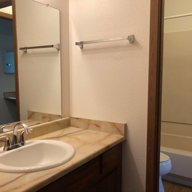 Building Photo - 710 City Park Ave